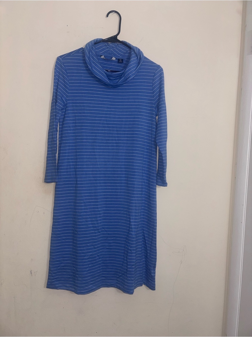 Lands End Turtleneck Sweater Dress
Size XS 2-4